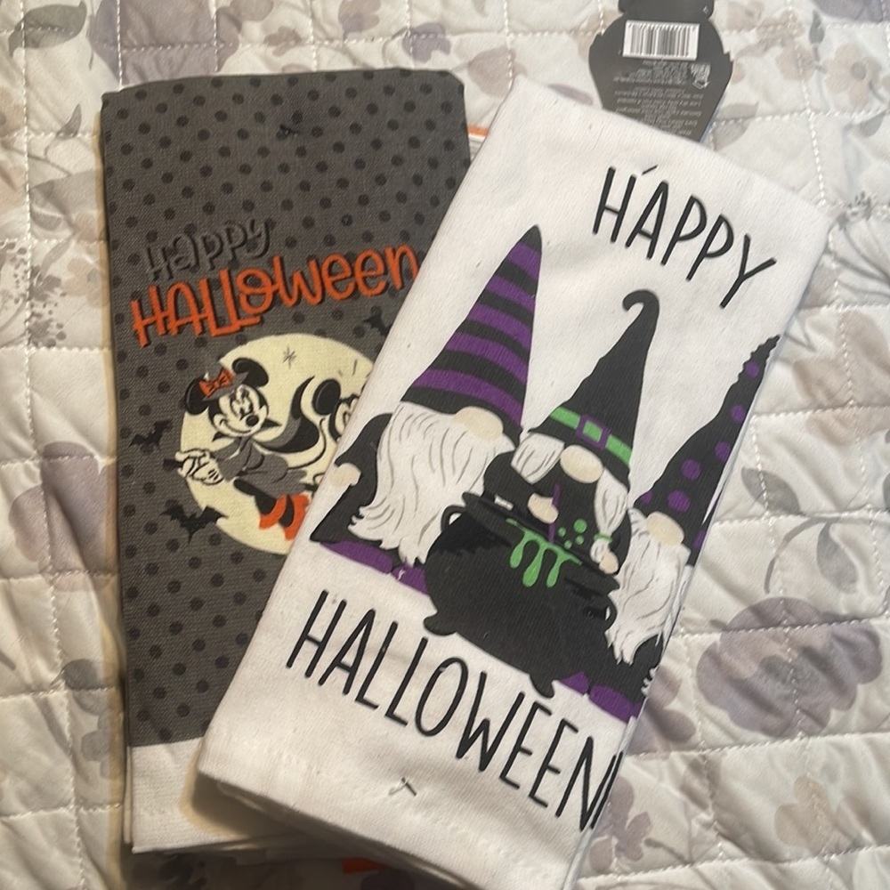 New Two packs of Halloween character kitchen towels